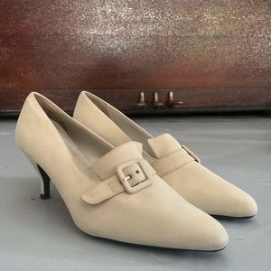 Ivory suede loafer style pumps